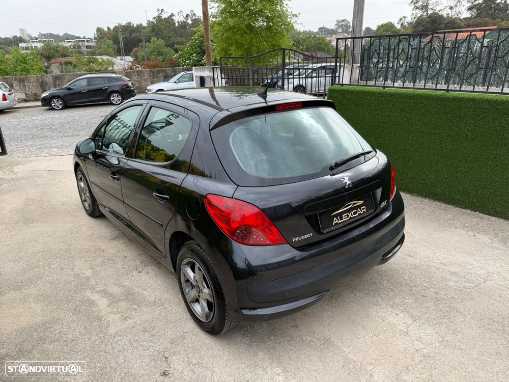 Peugeot 207 1.4 HDi Urban - 11