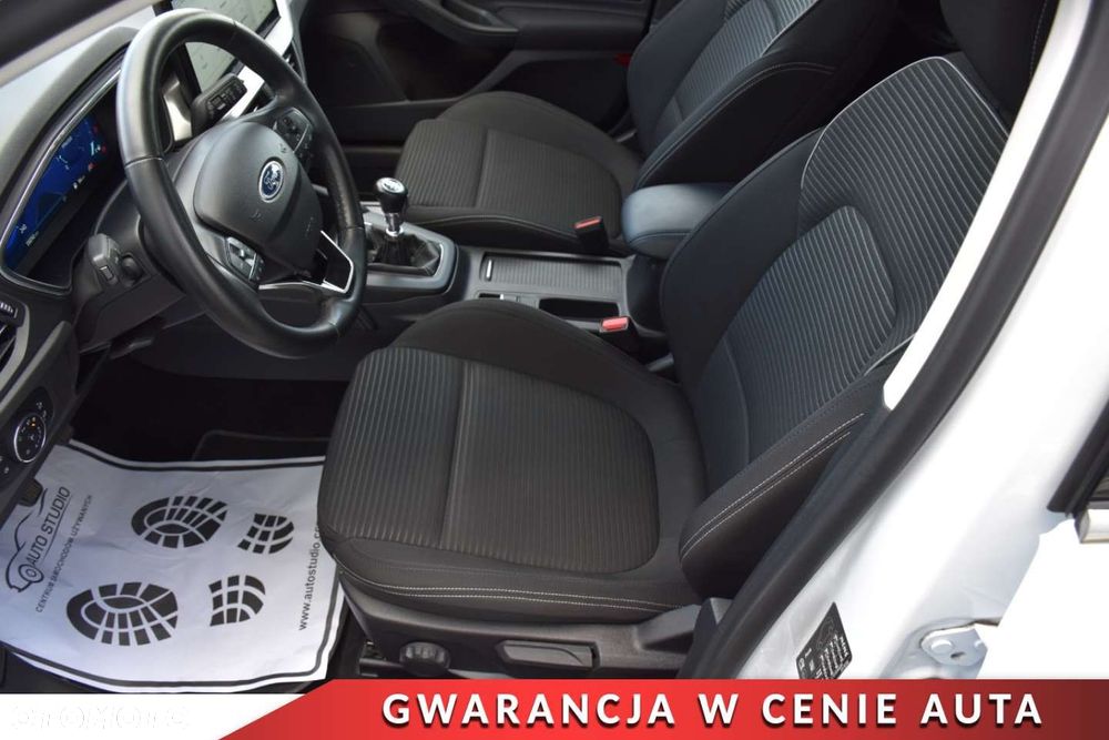 Ford Focus 1.0 EcoBoost Hybrid TITANIUM - 13