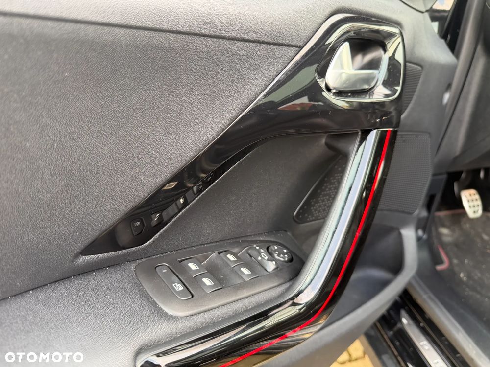 Peugeot 2008 PureTech 110 Stop&Start GT-Line Edition - 19