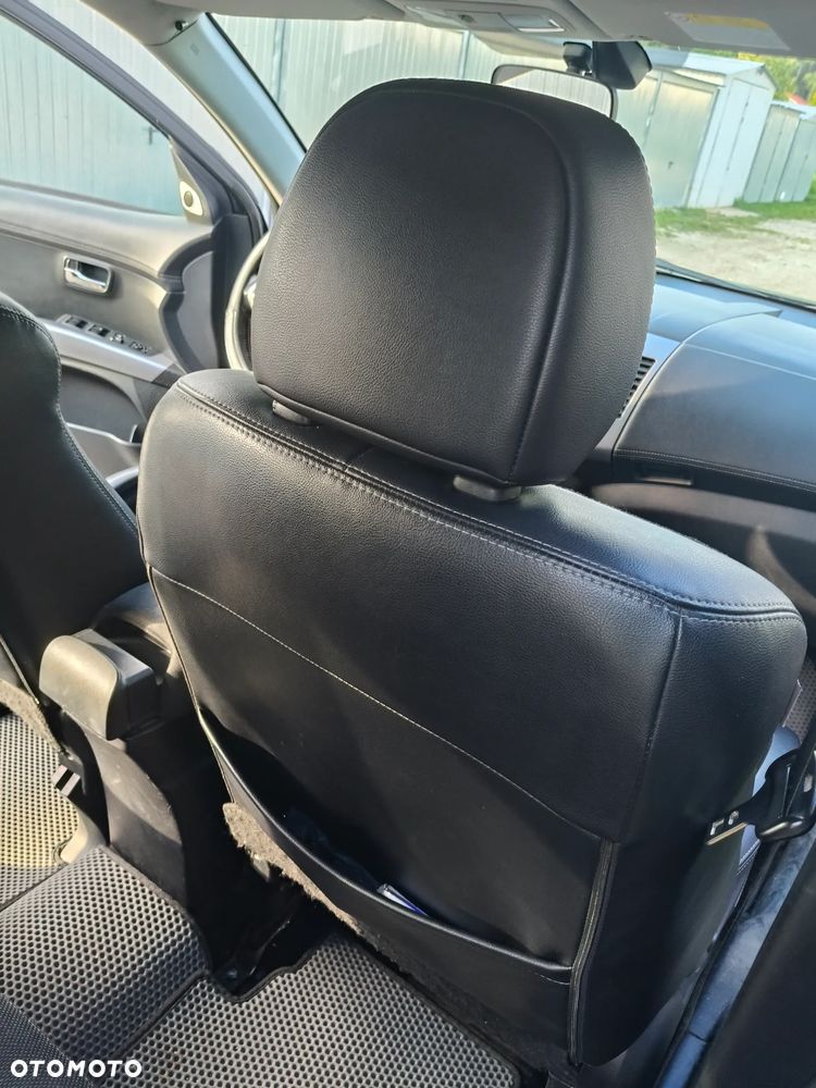Mitsubishi Outlander - 37