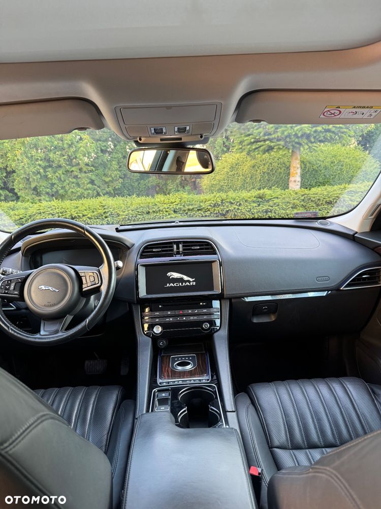 Jaguar F-Pace 3.0 TDV6 AWD Portfolio - 8
