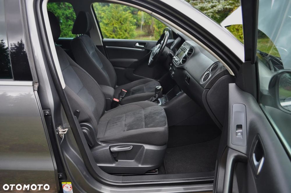 Volkswagen Tiguan 2.0 TDI DPF 4Motion BlueMotion Technology DSG Exclusive - 27