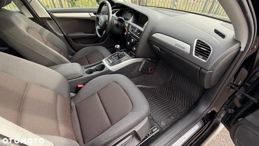 Audi A4 Allroad - 12