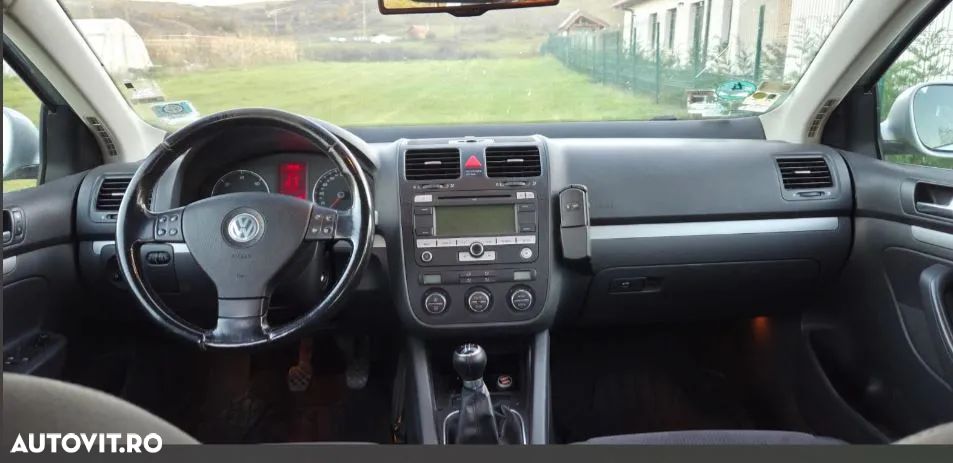 Volkswagen Jetta 1.9 TDI Comfortline - 4