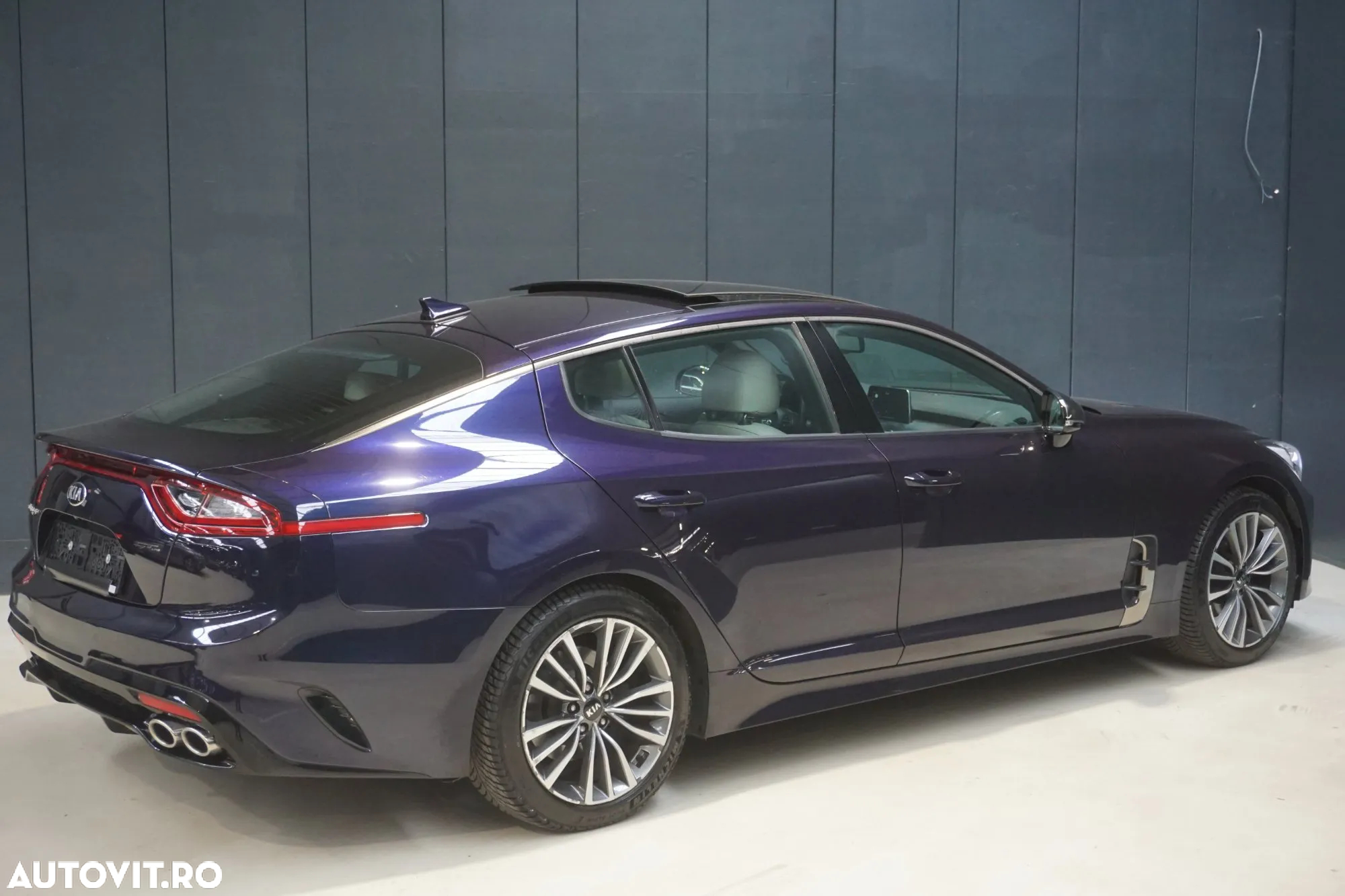 Kia Stinger 2.2 CRDI AWD GT Line - 3