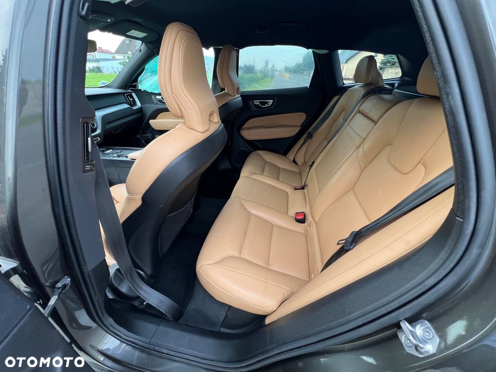 Volvo XC 60 D4 Momentum - 12
