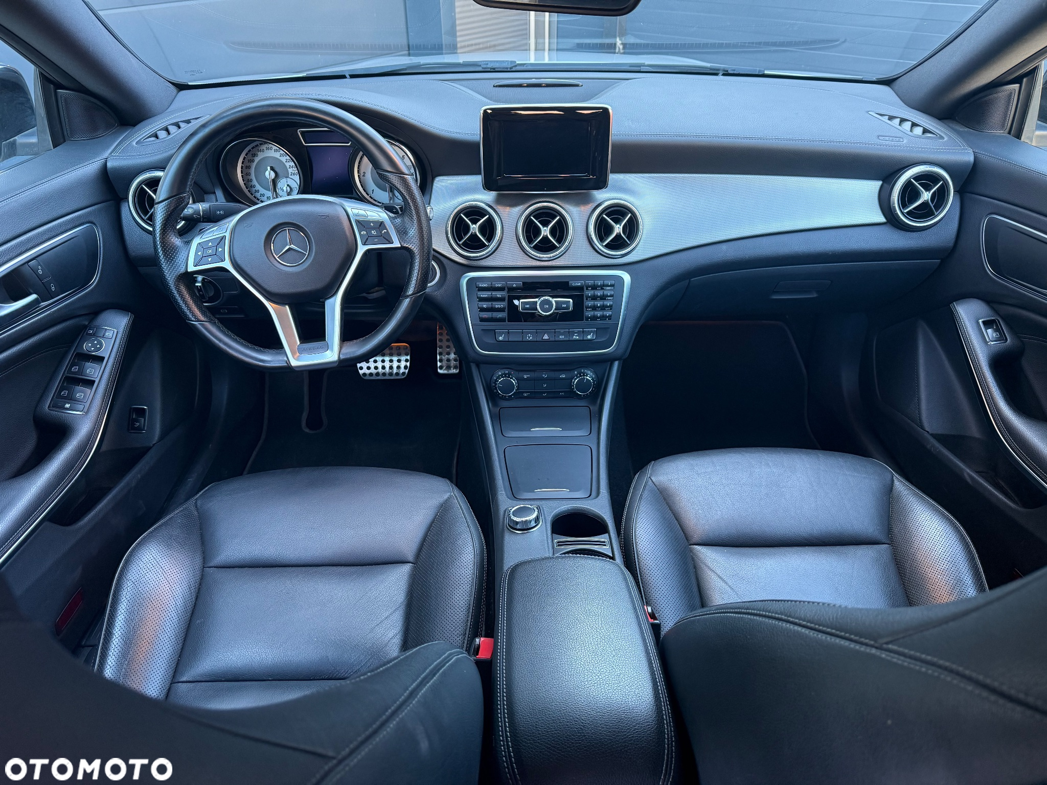 Mercedes-Benz CLA 220 CDI 7G-DCT AMG Line - 21