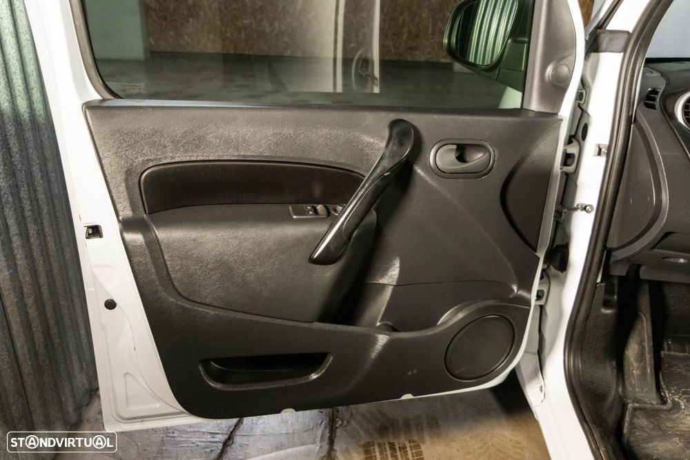 Renault Kangoo Z.E. 33 KW - IVA DEDUTIVÉL - BATERIAS PRÓPRIAS - 35