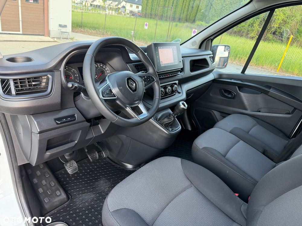 Renault Trafic - 15