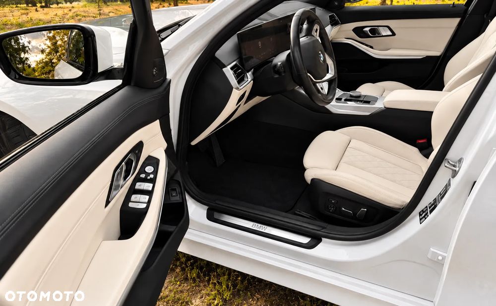 BMW Seria 3 320d xDrive mHEV - 11