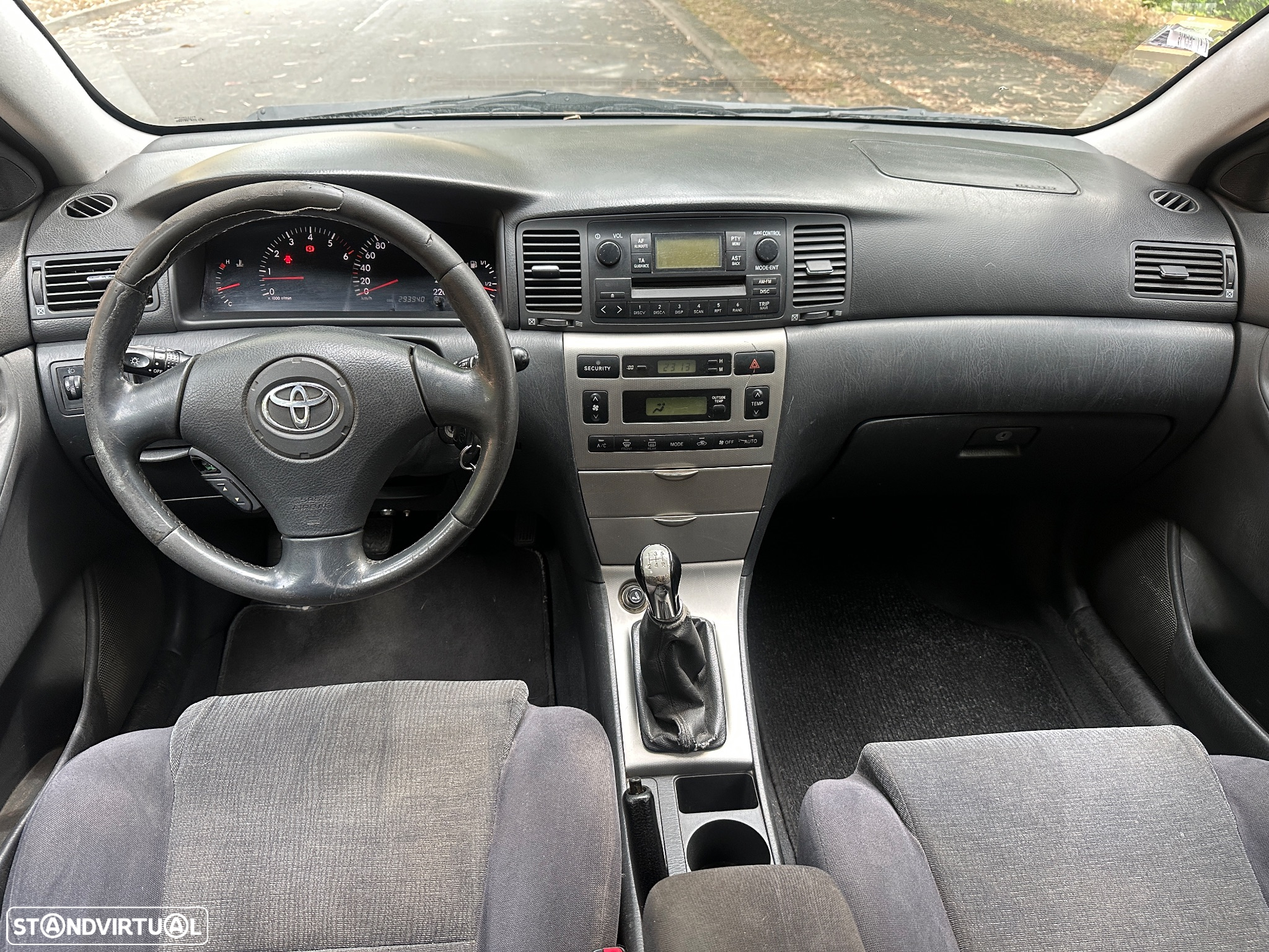 Toyota Corolla - 8
