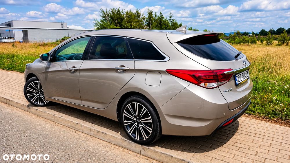 Hyundai i40 Kombi blue 1.7 CRDi DCT Premium - 2