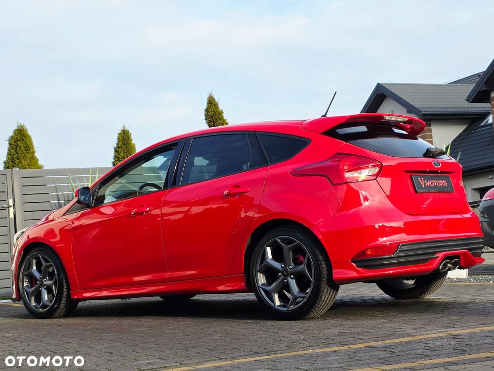 Ford Focus 2.0 TDCi ST - 26