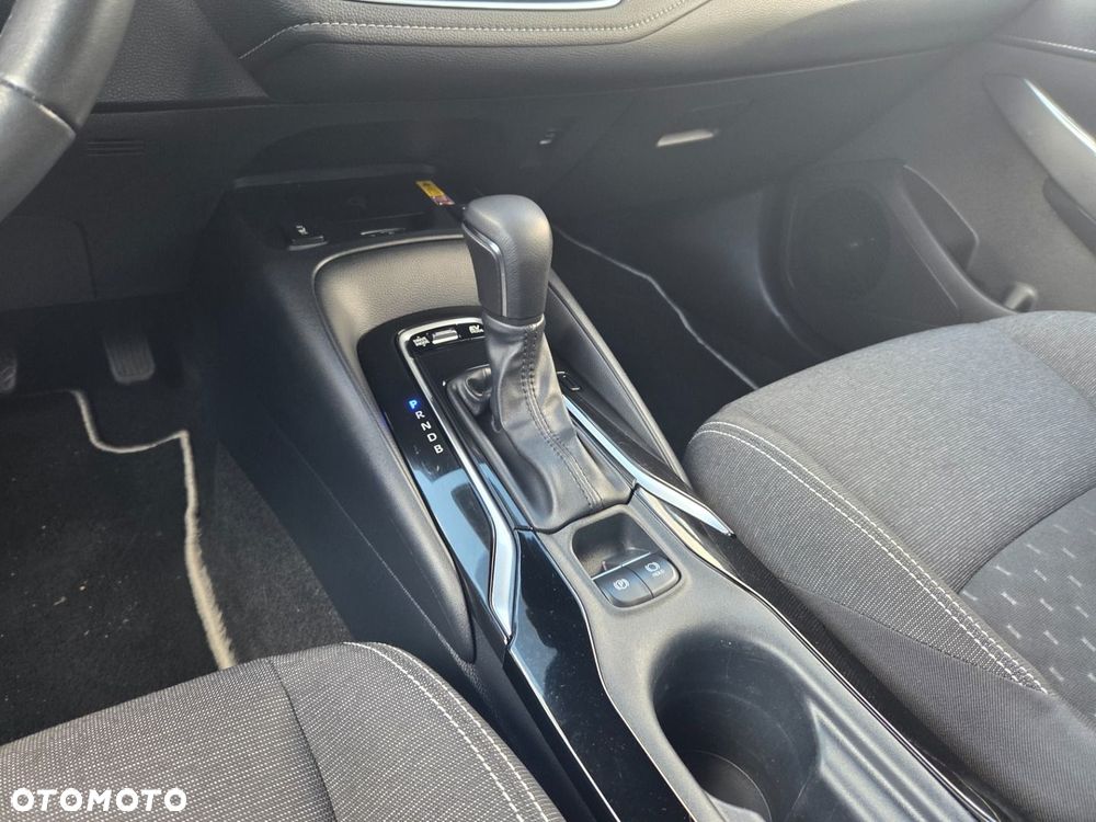 Toyota Corolla 1.8 Hybrid Comfort - 32