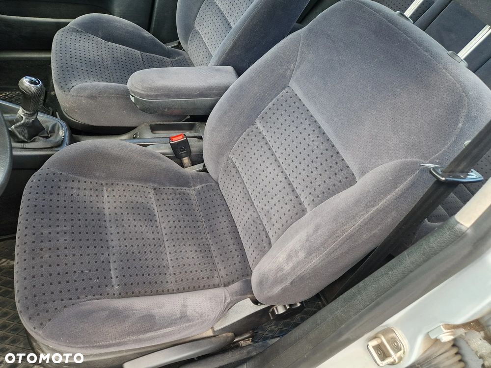 Volkswagen Golf 1.4 Comfortline - 10