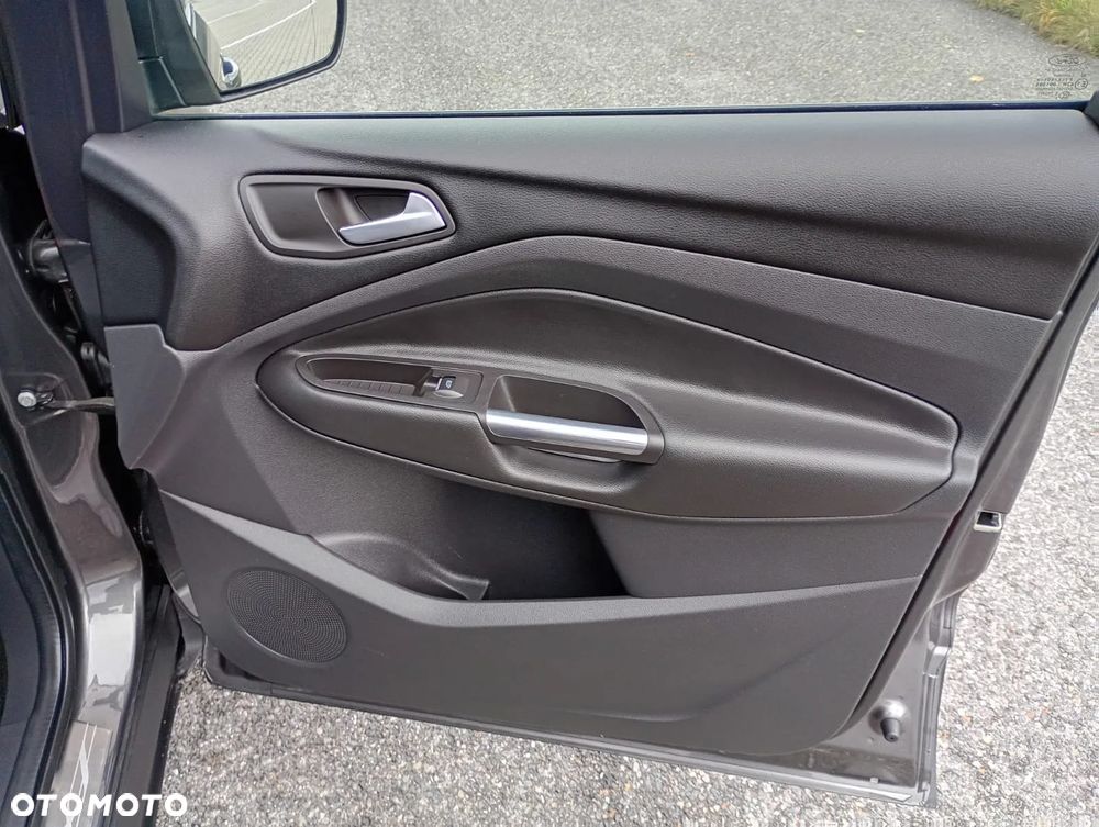 Ford Kuga 2.0 TDCi 4x4 Titanium - 26