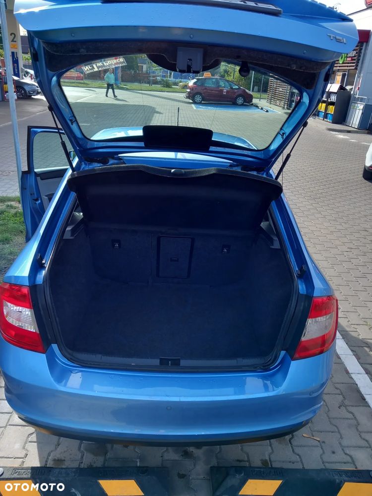Skoda RAPID 1.2 TSI Ambition - 17