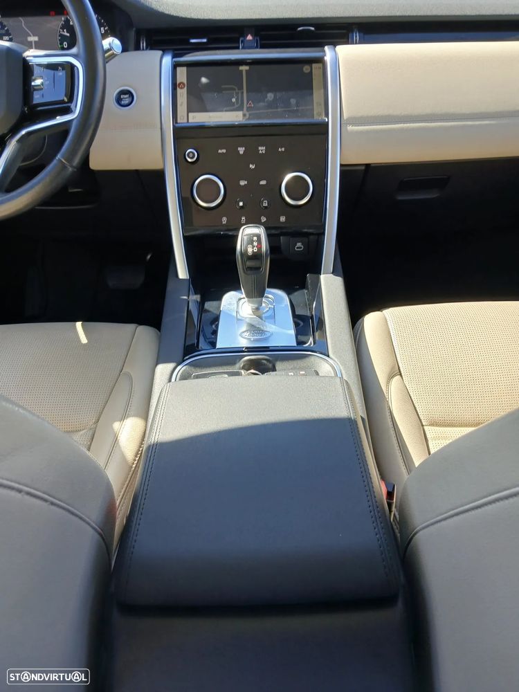 Land Rover Discovery Sport 1.5 I3 P300e AWD - 29