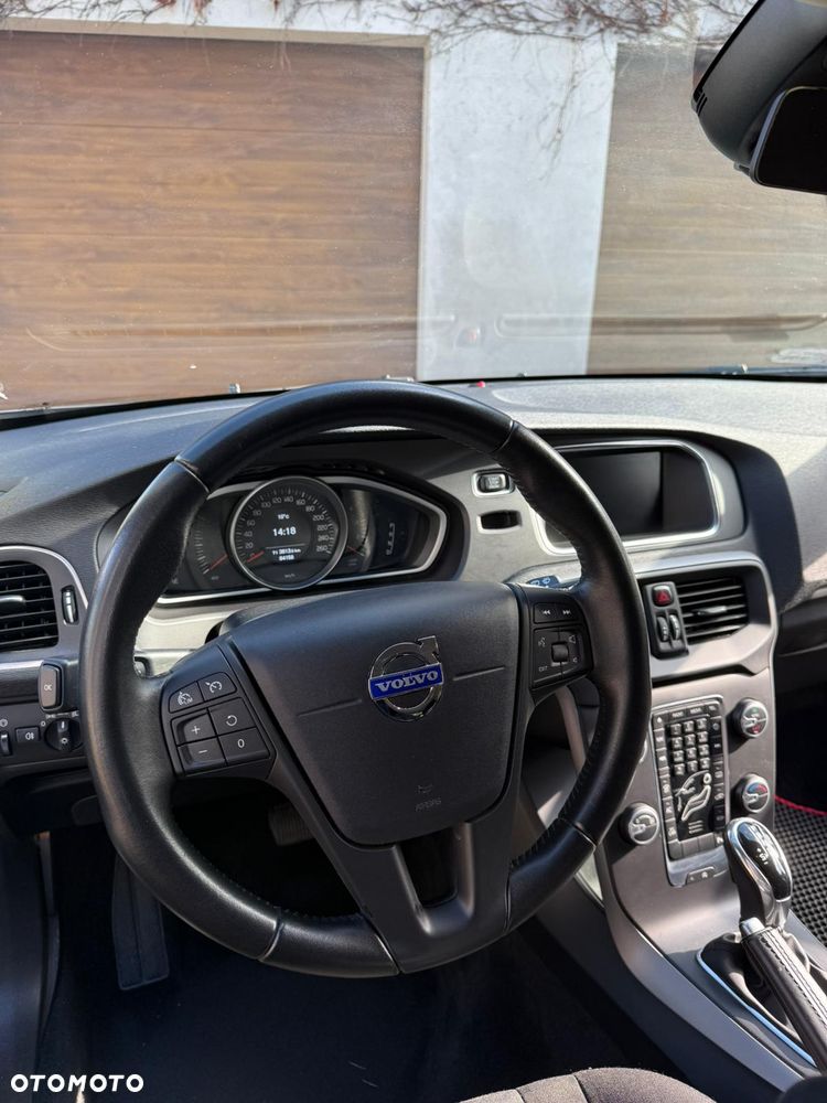 Volvo V40 - 18
