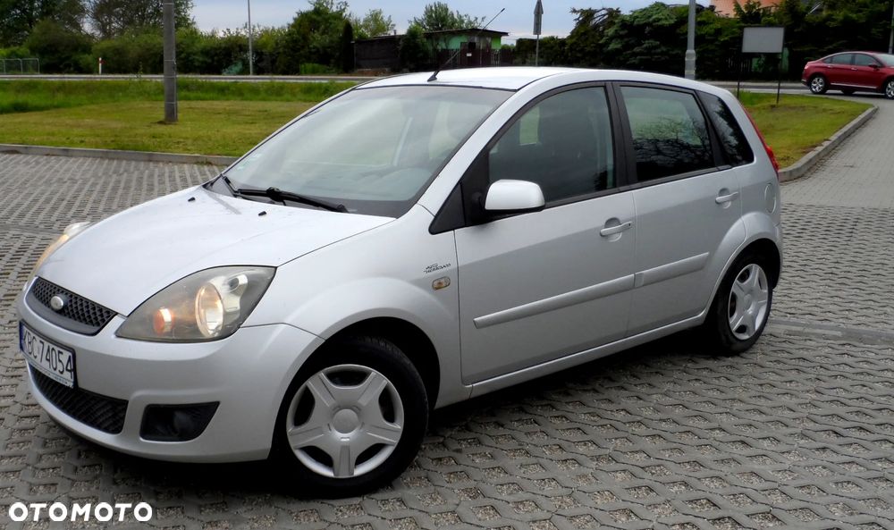 Ford Fiesta 1.4 Ambiente - 2