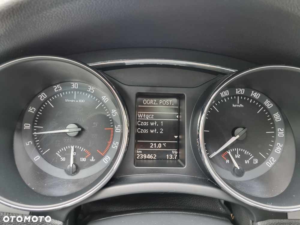 Skoda Superb 2.0 TDI Elegance DSG - 21