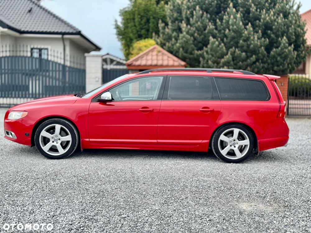 Volvo V70 2.5T R-Design Summum - 2
