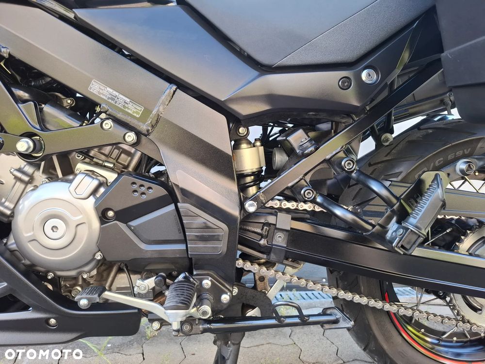Suzuki DL - 33