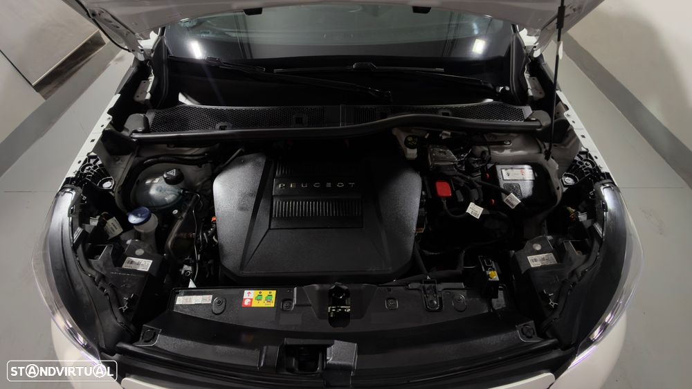 Peugeot e-2008 GT - 45