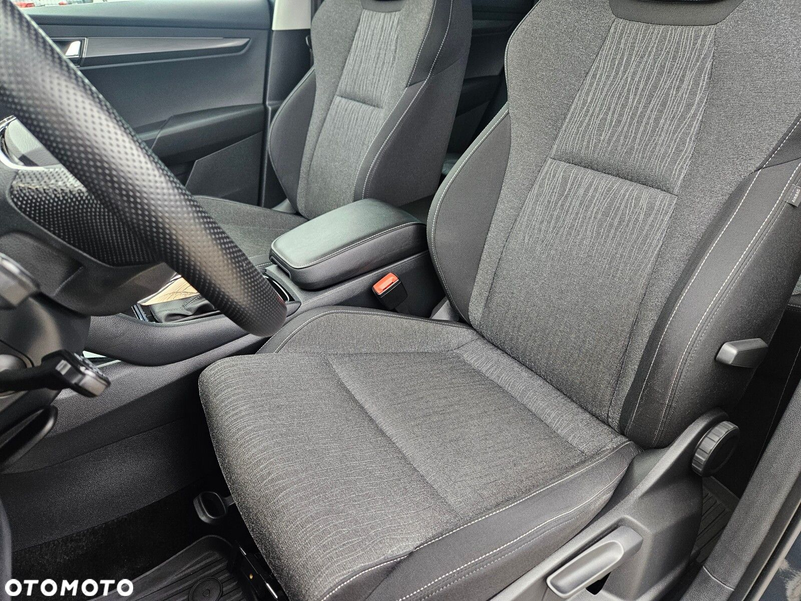 Skoda Karoq 1.5 TSI ACT GPF 4x2 Style DSG - 27