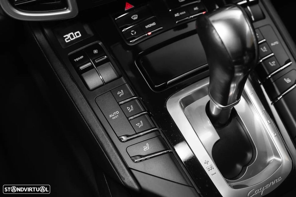 Porsche Cayenne S - 25