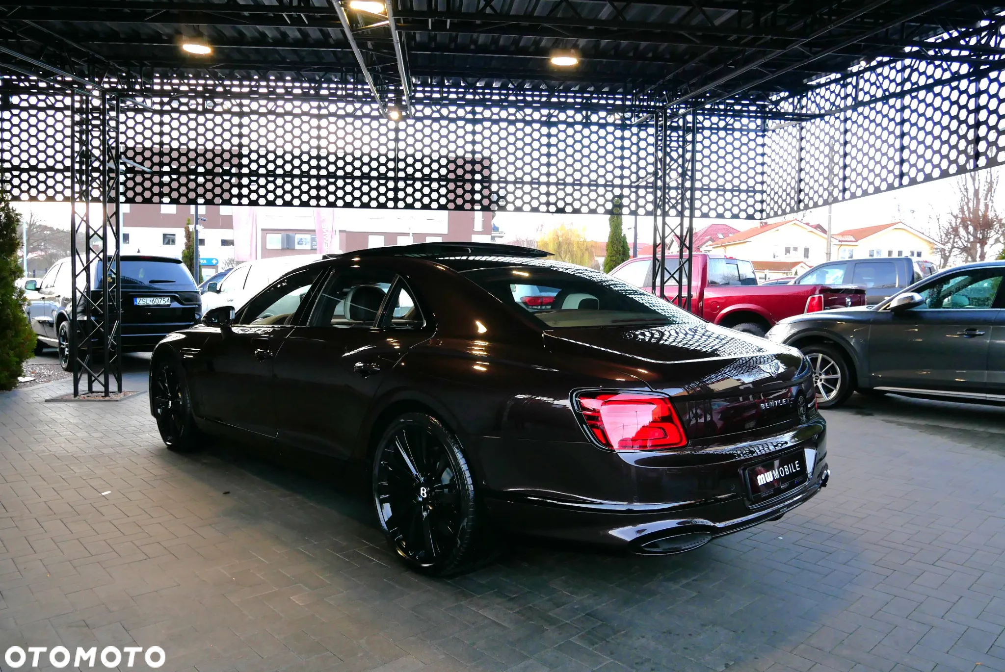 Bentley Flying Spur - 4