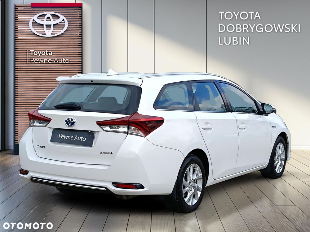 Toyota Auris Hybrid 135 Premium - 5