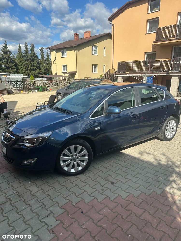Opel Astra 1.4 T Cosmo - 3