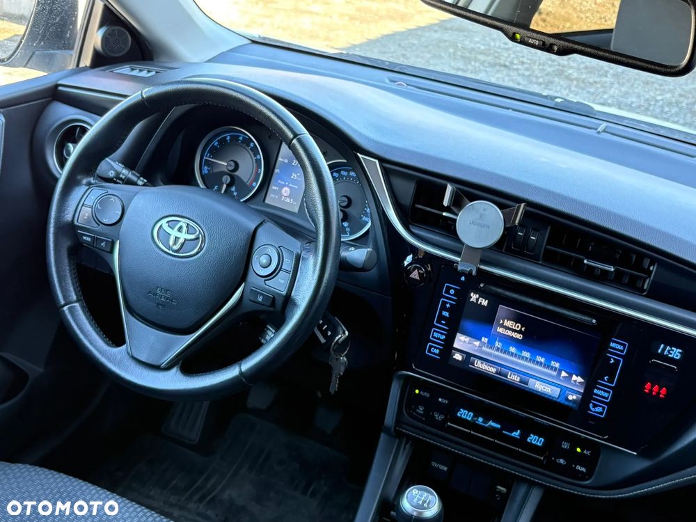 Toyota Corolla 1.6 Comfort - 14