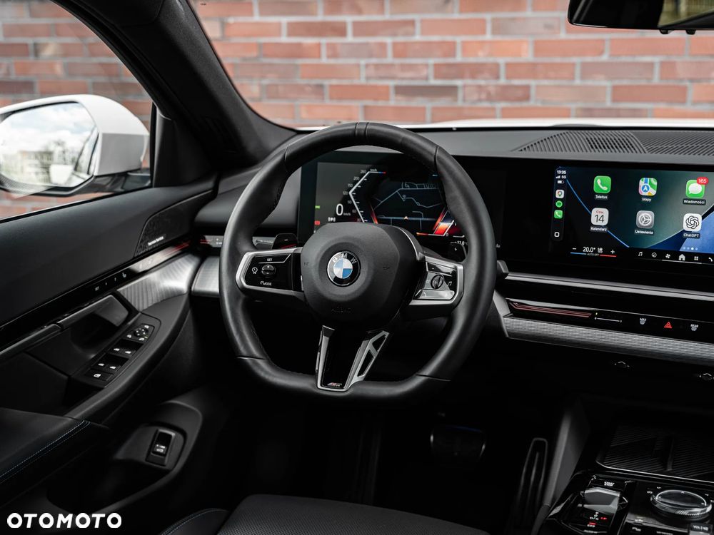 BMW Seria 5 520d xDrive - 29