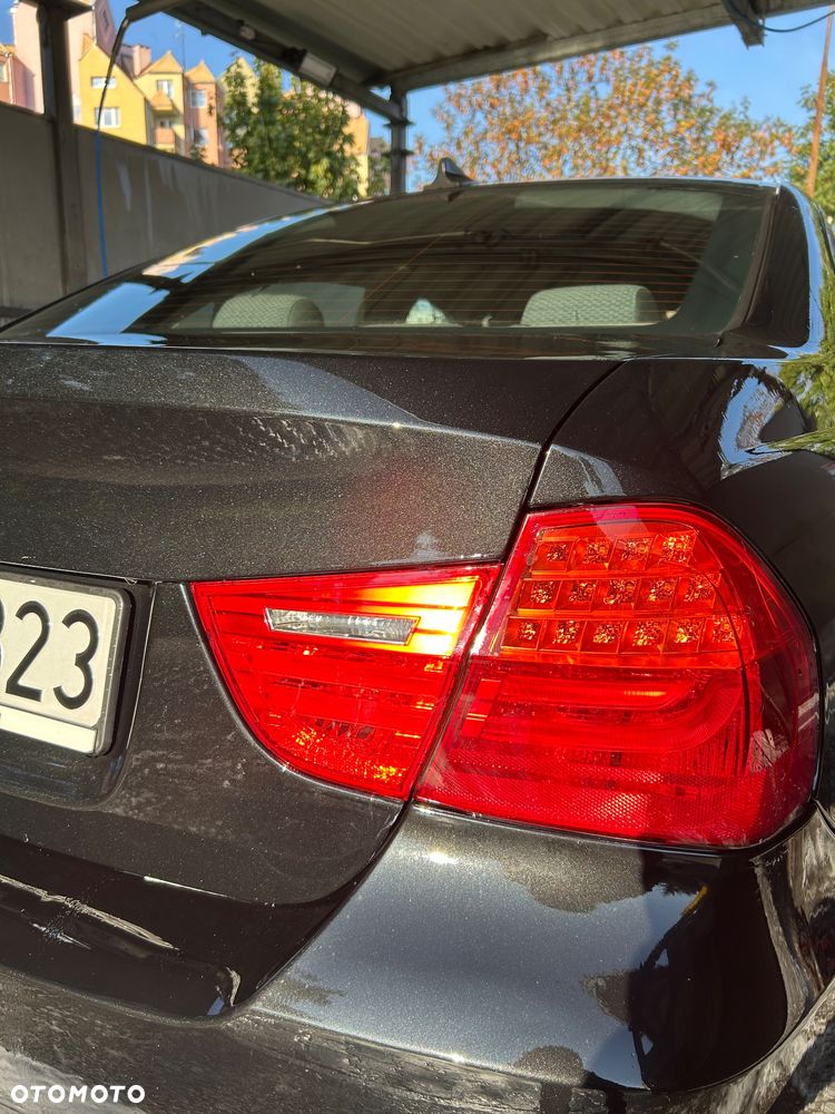 BMW Seria 3 318i - 5