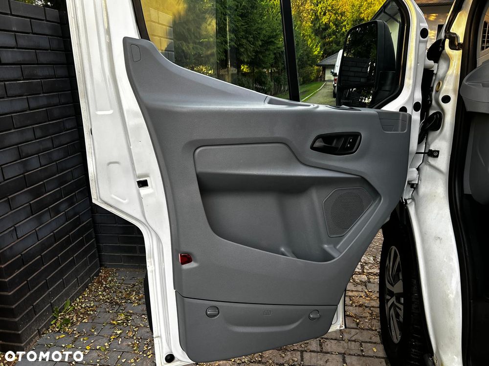 Ford Transit - 22