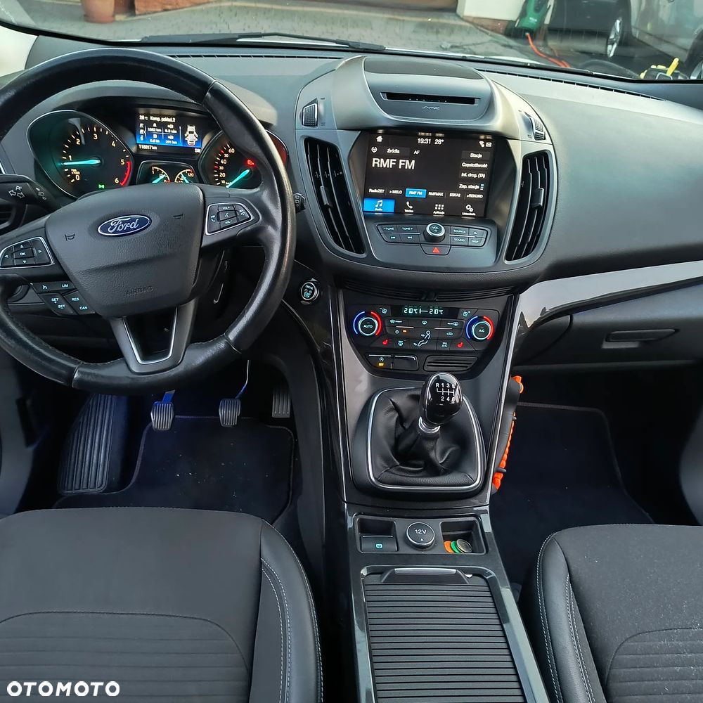 Ford Kuga 2.0 TDCi 4WD Titanium - 17