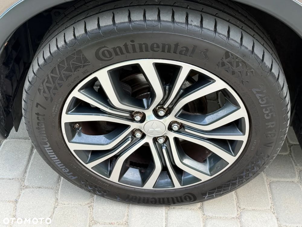 Mitsubishi Outlander 2.2 DI-D 4WD Invite - 33