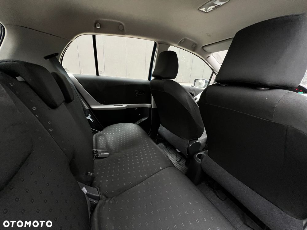 Toyota Yaris - 8