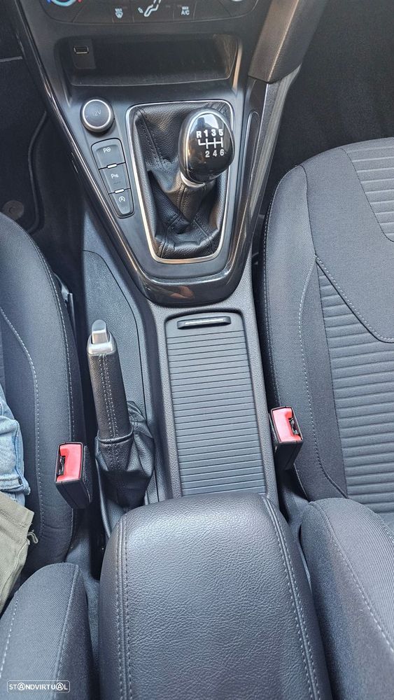 Ford Focus 1.5 TDCi Titanium - 24