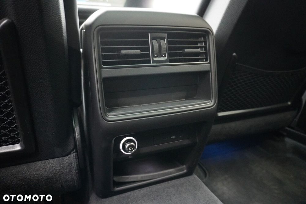 Porsche Cayenne - 31