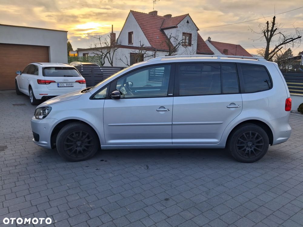 Volkswagen Touran 1.2 TSI STYLE - 4