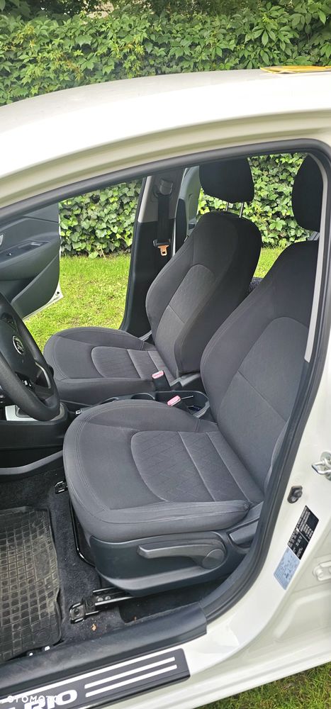 Kia Rio 1.4 M - 8