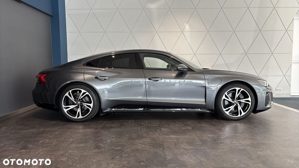Audi e-tron GT - 7