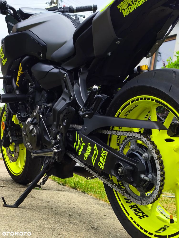 Yamaha MT - 28