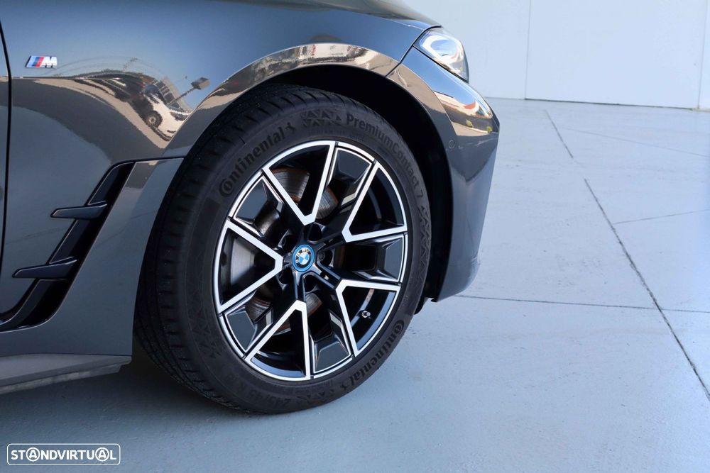 BMW i4 eDrive40 Pack Desportivo M - 14