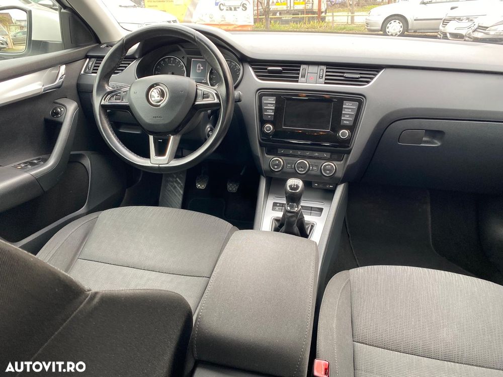 Skoda Octavia 1.6 TDI Style - 12