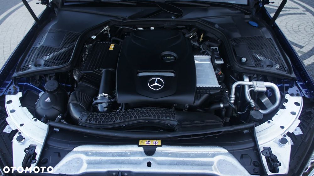 Mercedes-Benz Klasa C 200 9G-TRONIC AMG Line - 39