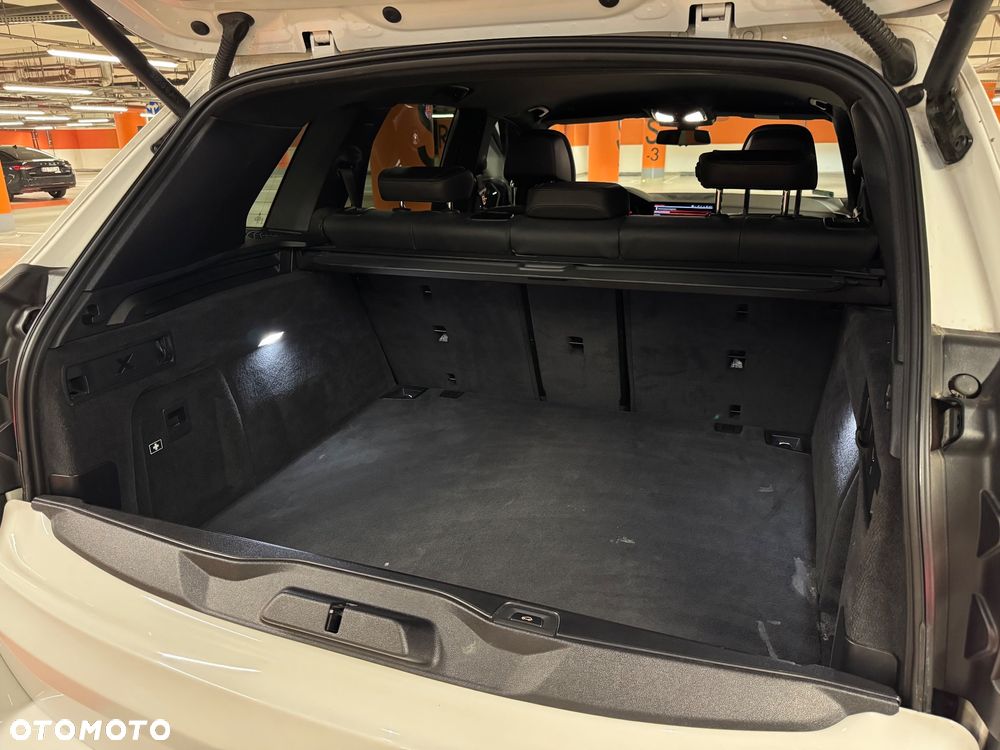 BMW X5 xDrive40i mHEV - 29